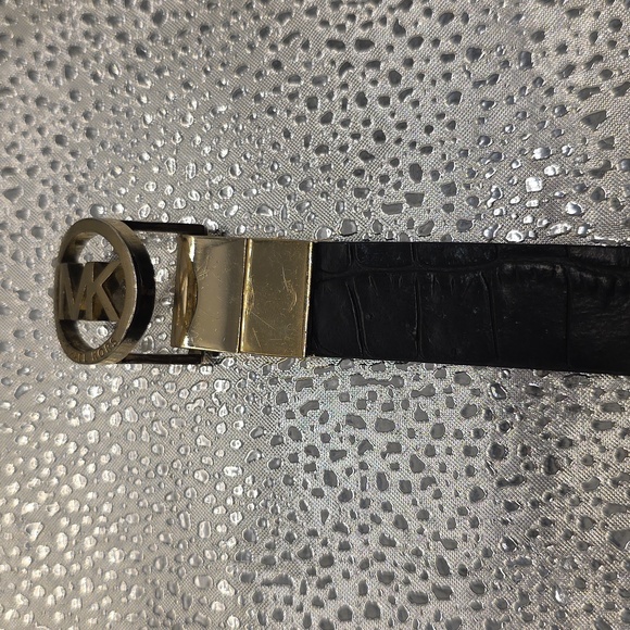 Michael Kors Black Or Gold Reversible Textured Belt M/L - Picture 6 of 6
